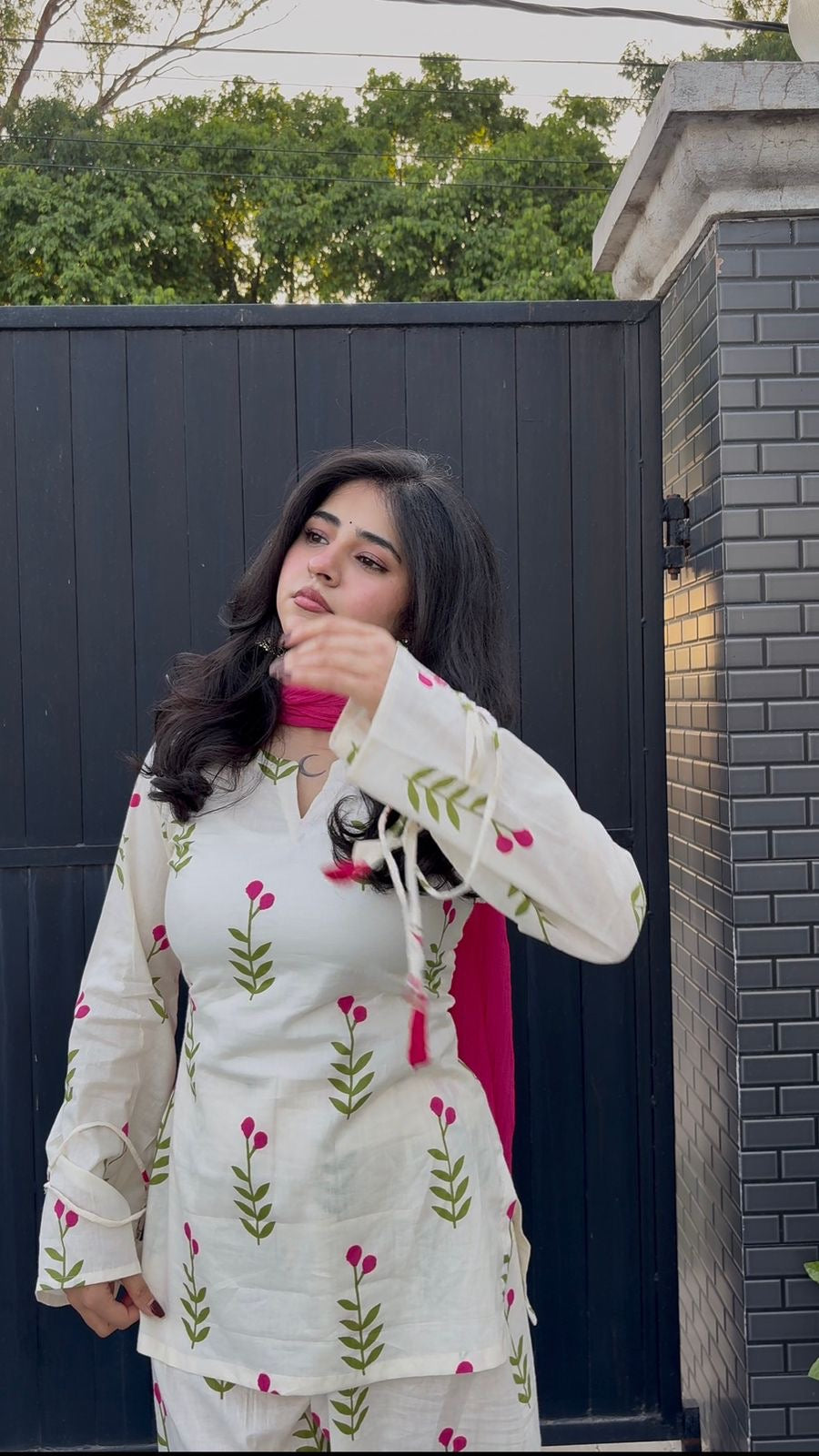 Dreamy gul farsi set
