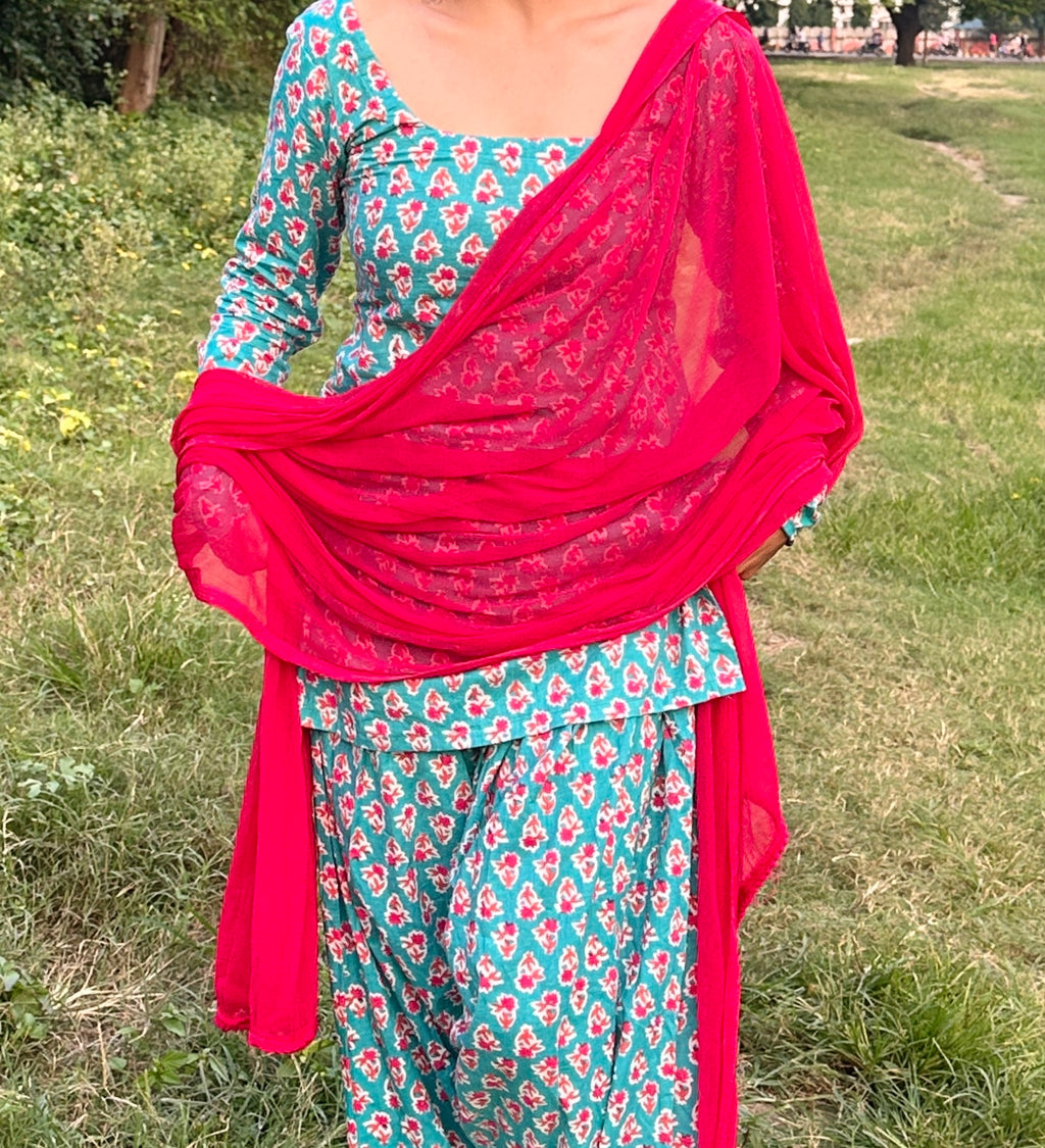 Sky blue dotted farsi set🩵🌹