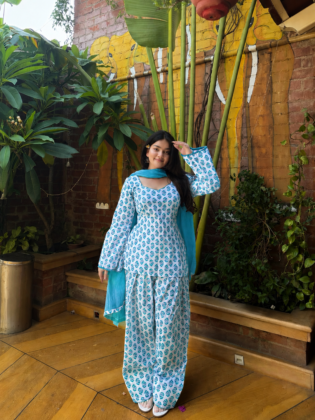 Neelpari farsi set