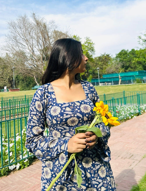 Blue Daisy Dream